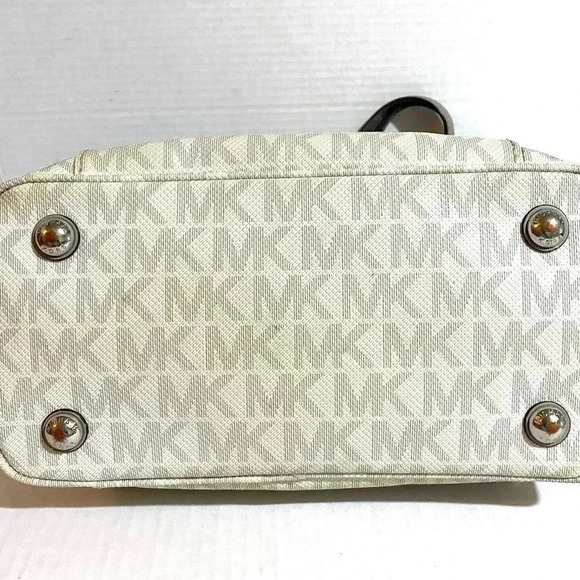 Michael kors white gray MK signature print canvas handbag - Picture 5 of 10